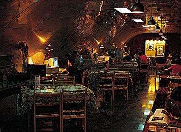 PS4版《地平线：西部禁域》新演示 对抗“撼地兽”